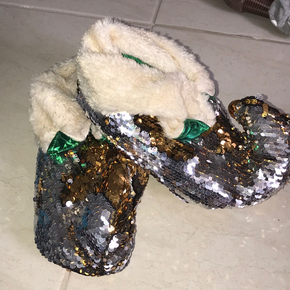 Shimmery Bell Elf Shoes